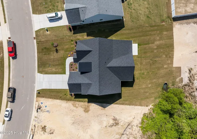 image of 911 Hunter Grace Dr, Winterville, NC 28590 | MLS# 100461895