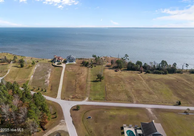 2nd image of 15 Wind Lake Rd S, Oriental, NC 28571 | MLS# 100543441