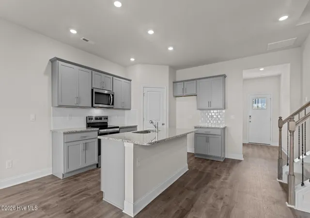 Photo 4 of Single family home for sale at 2706 Mindy Way, Winterville, NC 28590 | MLS# 100567452 | Listing updated on 2026-09-16