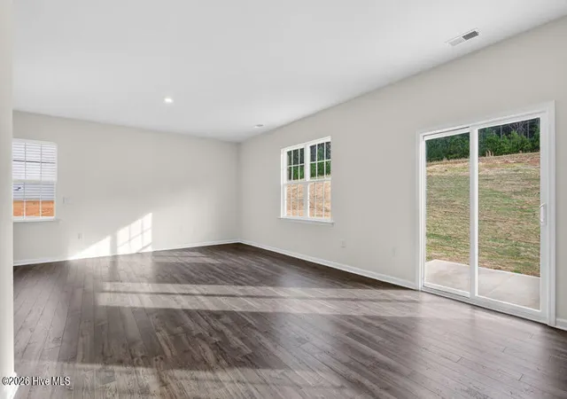 Photo 4 of Single family home for sale at 212 Rashford Way, Raeford, NC 28376 | MLS# 100588983 | Listing updated on 2026-08-18