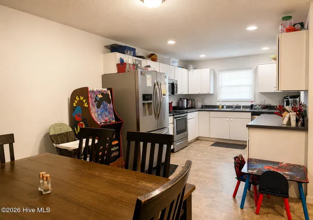 Photo 10 of Single family home for sale at 155 Pecan Ln, Aberdeen, NC 28315 | MLS# 100584104 | Listing updated on 2026-08-18