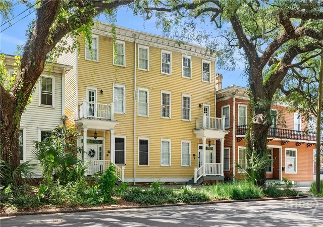 Photo 2 of Condo for sale at 521 E Broad St #2, Savannah, GA 31401 | MLS# SA359369 | Listing updated on 2026-09-17