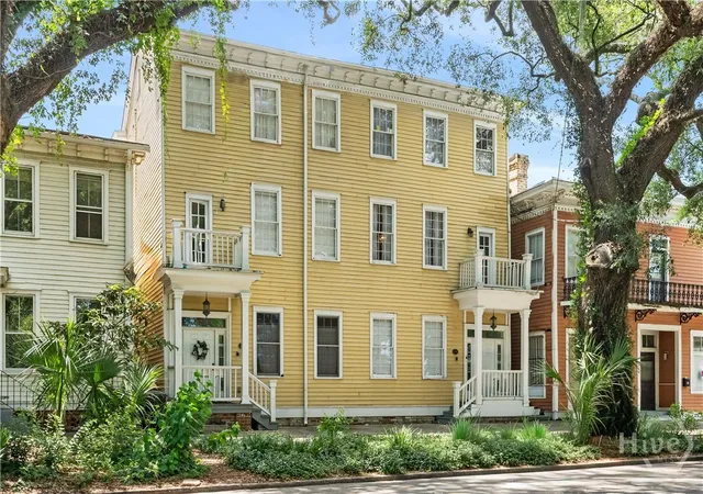 Photo 3 of Condo for sale at 521 E Broad St #2, Savannah, GA 31401 | MLS# SA359369 | Listing updated on 2026-09-17