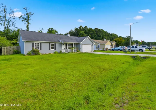 Homes for sale in Hubert, NC | 115 Daphne Dr, Hubert, NC 28539 | MLS# 100588035