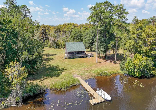 1st image of 100 Hog Is, New Bern, NC 28560 | MLS# 100552607