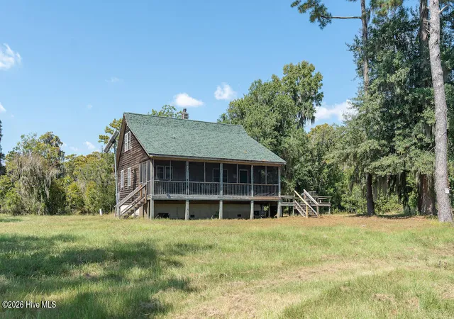 2nd image of 100 Hog Is, New Bern, NC 28560 | MLS# 100552607