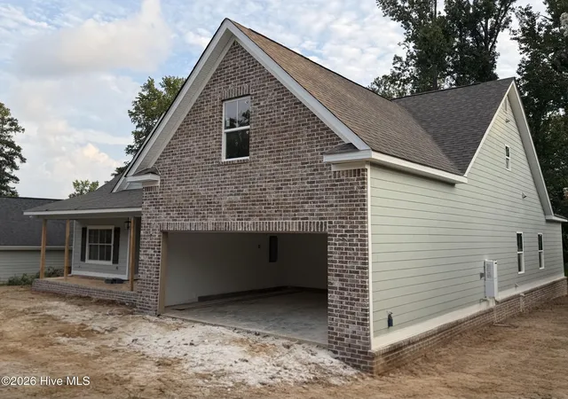 Photo 2 of Single family home for sale at 251 Oakbrook Dr, North Augusta, SC 29860 | MLS# 100589231 | Listing updated on 2026-08-31