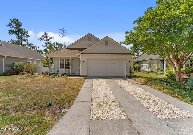 Photo 3 of Single family home for sale at 5014 N Hampton Dr Se, Southport, NC 28461 | MLS# 100557905 | Listing updated on 2026-09-24