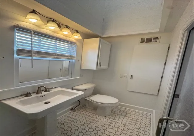 Homes for sale in Savannah, GA | 1305 E Anderson St, Savannah, GA 31404 | MLS# SA354557