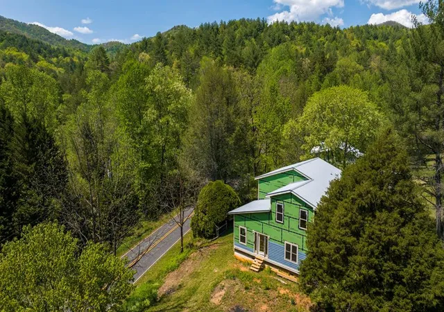Photo 5 of Single family home for sale at 1132 Dockery Crk Rd, Murphy, NC 28906 | MLS# 98544658 | Listing updated on 2026-08-18