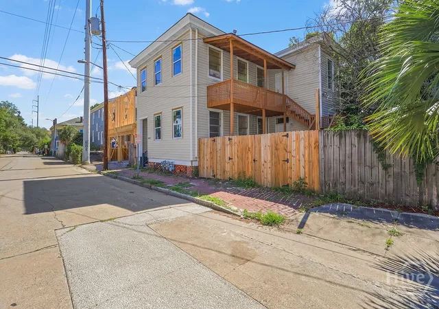 Listing Photo 4 - Condo for sale in building located at 2410 Jefferson St, Savannah, GA 31401