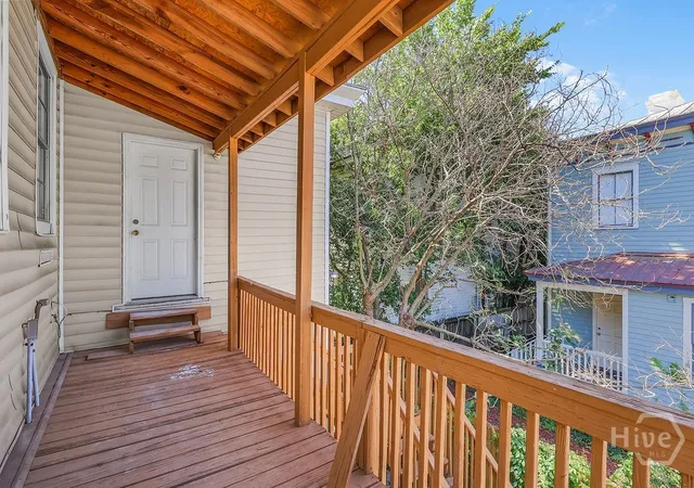 Listing Photo 5 - Condo for sale in building located at 2410 Jefferson St, Savannah, GA 31401