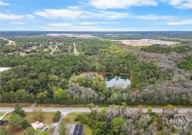 3rd image of 100 Morgan Dr, Jesup, GA 31545 | MLS# SA342817