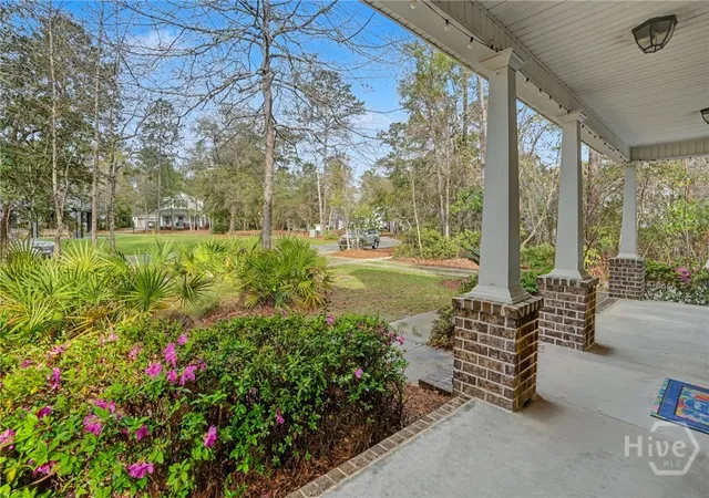 3rd image of 230 Ridgewood Park Dr N, Richmond Hill, GA 31324 | MLS# SA350880