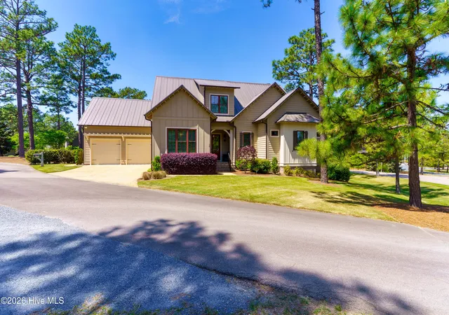 Photo 3 of Single family home for sale at 10 Deepdale Ln, Pinehurst, NC 28374 | MLS# 100569057 | Listing updated on 2026-08-18