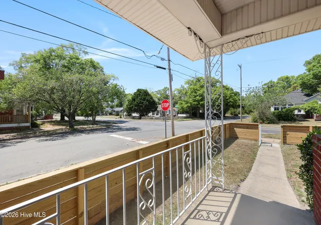 Photo 3 of Single family home for sale at 402 Southern Blvd, Wilmington, NC 28401 | MLS# 100567832 | Listing updated on 2026-09-11
