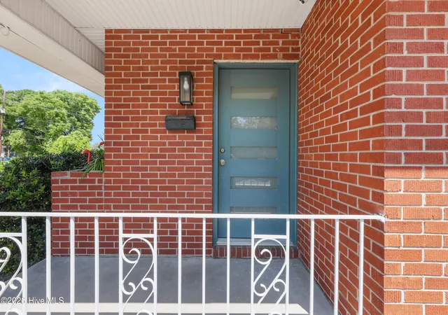 Photo 4 of Single family home for sale at 402 Southern Blvd, Wilmington, NC 28401 | MLS# 100567832 | Listing updated on 2026-09-11