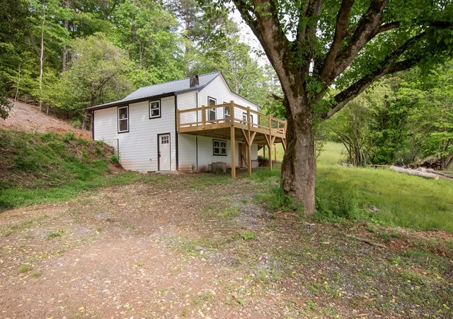 Photo 2 of Single family home for sale at 1993 Martins Crk Rd, Murphy, NC 28906 | MLS# 98544117 | Listing updated on 2026-08-18