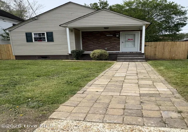 Photo 1 of Single family home for sale at 1111 Wood St, Elizabeth City, NC 27909 | MLS# 100599875 | Listing updated on 2026-09-18