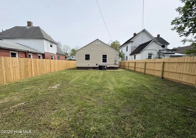 Photo 2 of Single family home for sale at 1111 Wood St, Elizabeth City, NC 27909 | MLS# 100599875 | Listing updated on 2026-09-18
