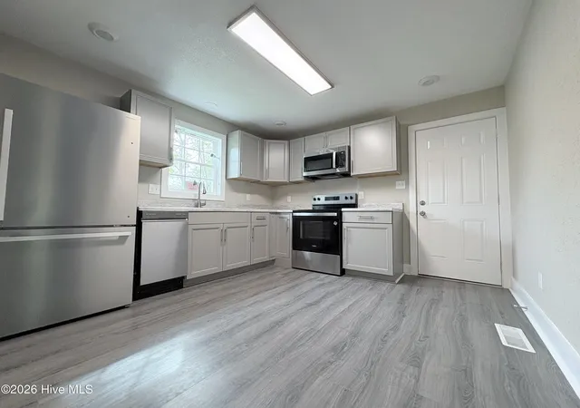 Photo 3 of Single family home for sale at 1111 Wood St, Elizabeth City, NC 27909 | MLS# 100599875 | Listing updated on 2026-09-18