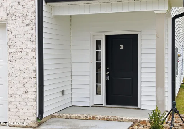 Photo 3 of Townhouse for sale at 2005 Dartford Dr #B, Greenville, NC 27834 | MLS# 100568879 | Listing updated on 2026-08-31