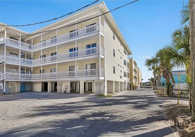 Homes for sale in Tybee Island, GA | 8 Silver Ave #1, Tybee Island, GA 31328 | MLS# SA354871