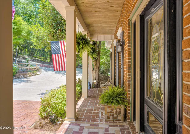 Photo 3 of Single family home for sale at 201 Rhett Dr, Mc Cormick, SC 29835 | MLS# 100575462 | Listing updated on 2026-10-19