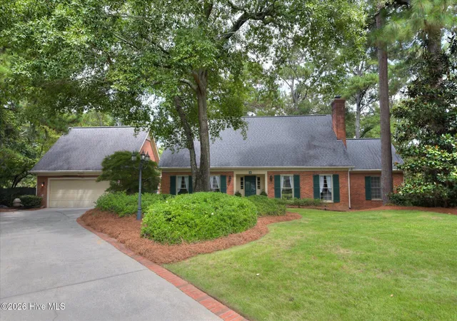 Photo 1 of Single family home for sale at 9 Roundhill Ct, Aiken, SC 29803 | MLS# 100599542 | Listing updated on 2026-09-04