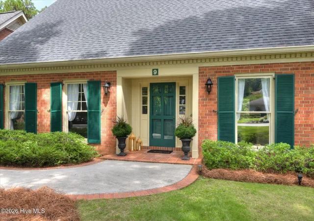 Photo 2 of Single family home for sale at 9 Roundhill Ct, Aiken, SC 29803 | MLS# 100599542 | Listing updated on 2026-09-04