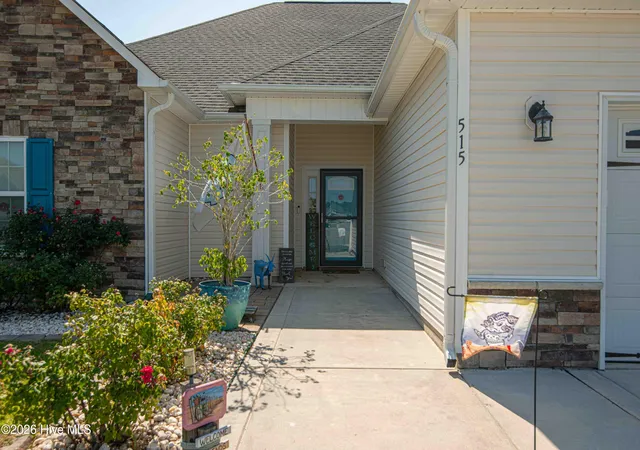2nd image of 515 Shipyard Ct, Swansboro, NC 28584 | MLS# 100584075