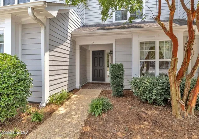 Photo 2 of Townhouse for sale at 6211 Wrightsville Ave #Apt 114, Wilmington, NC 28403 | MLS# 100592130 | Listing updated on 2026-09-18