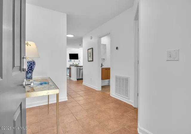 Photo 4 of Townhouse for sale at 6211 Wrightsville Ave #Apt 114, Wilmington, NC 28403 | MLS# 100592130 | Listing updated on 2026-09-18