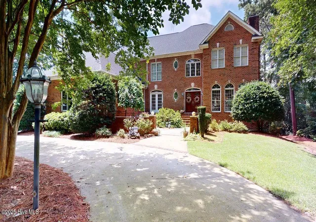 Photo 3 of Mansion for sale at 421 Dogwood Trl, Goldsboro, NC 27534 | MLS# 100560618 | Listing updated on 2026-08-24