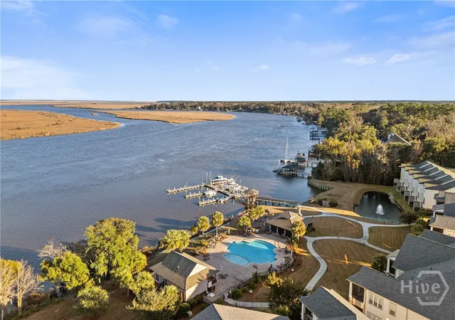 3rd image of 401 River Oaks Dr #401, Richmond Hill, GA 31324 | MLS# SA345746