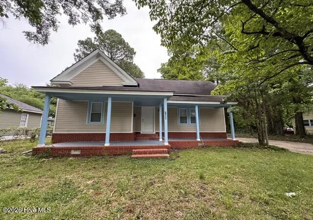 Homes for sale in Mount Olive, NC | 211 E Williamson St, Mount Olive, NC 28365 | MLS# 100577741