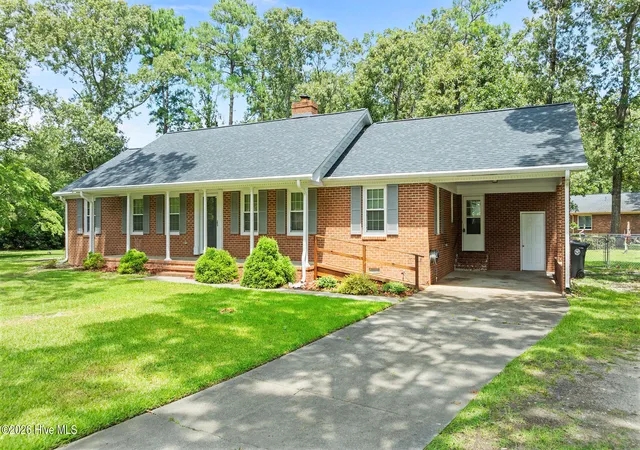 Photo 1 of Single family home for sale at 307 Kay Dee St, Goldsboro, NC 27534 | MLS# 100594888 | Listing updated on 2026-09-04