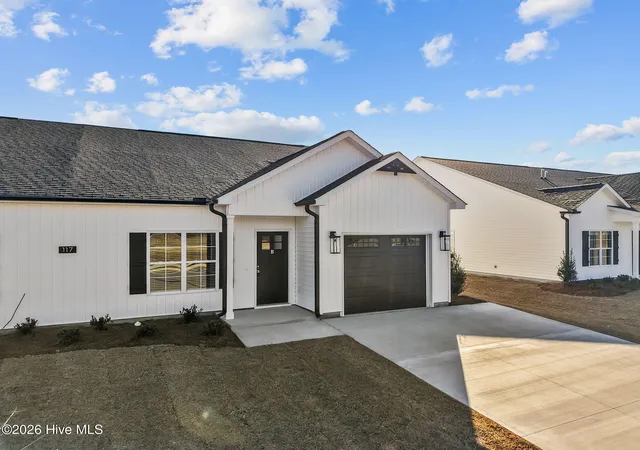 Homes for sale in Greenville, NC | 117 Lady O Dr #B, Greenville, NC 27834 | MLS# 100544650