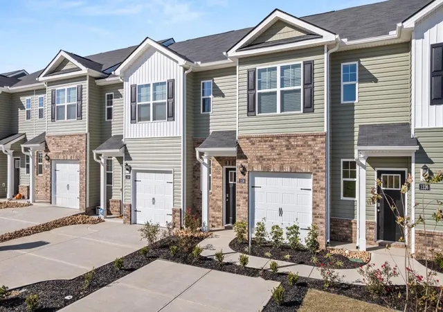 Photo 4 of Townhouse for sale at 1300 Bent Water Cir, Grovetown, GA 30813 | MLS# 100590296 | Listing updated on 2026-10-08