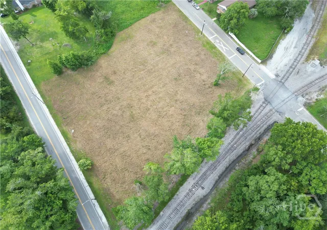 Photo 1 of Land for sale at 32 King St, Savannah, GA 31408 | MLS# SA358933 | Listing updated on 2026-09-10