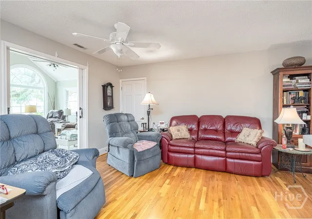 Photo 4 of Single family home for sale at 348 Island Rd, Savannah, GA 31406 | MLS# SA338913 | Listing updated on 2026-09-02