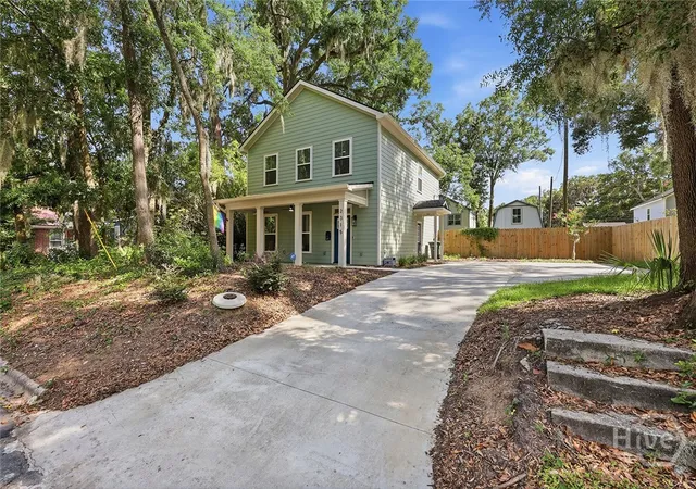 Photo 2 of Single family home for sale at 2315 Texas Ave, Savannah, GA 31404 | MLS# SA359570 | Listing updated on 2026-08-18