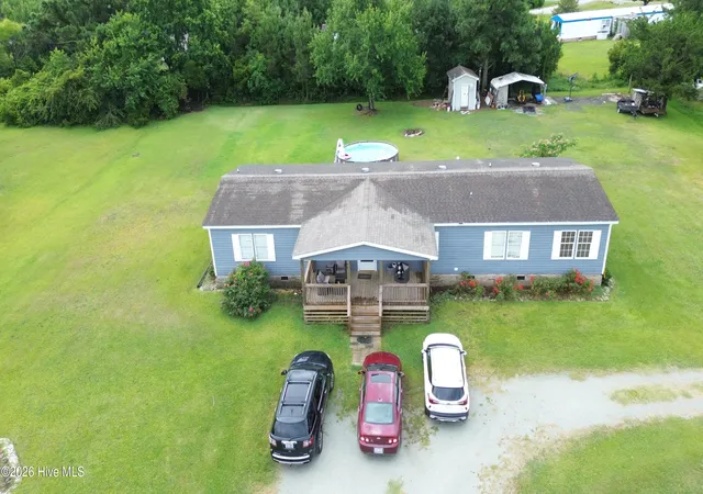 Photo 3 of Manufactured home for sale at 662 Straits Rd, Gloucester, NC 28528 | MLS# 100582343 | Listing updated on 2026-09-10