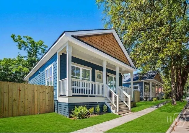 Photo 2 of Single family home for sale at 1205 SE 36th Street, Savannah, GA 31404 | MLS# SA358078 | Listing updated on 2026-07-22
