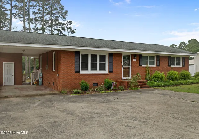 Photo 3 of Single family home for sale at 1089 Old Grantham Rd, Goldsboro, NC 27530 | MLS# 100591704 | Listing updated on 2026-09-09