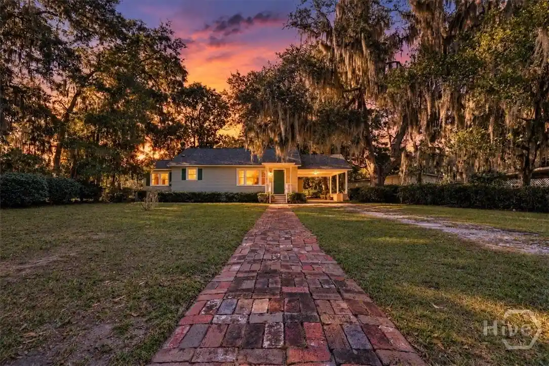 Photo 1 of Single family home for sale at 5605 Jasmine Ave, Savannah, GA 31406 | MLS# SA367380 | Listing updated on 2026-10-30