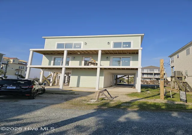 Homes for sale in N Topsail Beach, NC | 1518 Wahoo St, N Topsail Beach, NC 28460 | MLS# 100490288