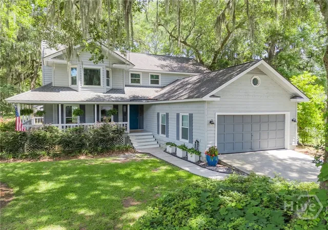 Homes for sale in Savannah, GA | 5 Lantern Ln, Savannah, GA 31410 | MLS# SA357817