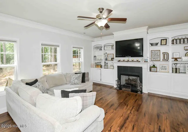 Photo 3 of Single family home for sale at 815 Paul Mccain Rd, Aberdeen, NC 28315 | MLS# 100587756 | Listing updated on 2026-09-02
