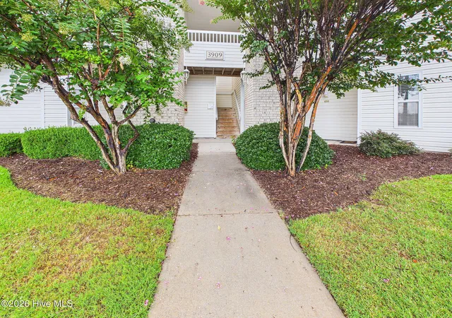 Homes for sale in Wilmington, NC | 3909 Botsford Ct #Unit 103, Wilmington, NC 28412 | MLS# 100575574
